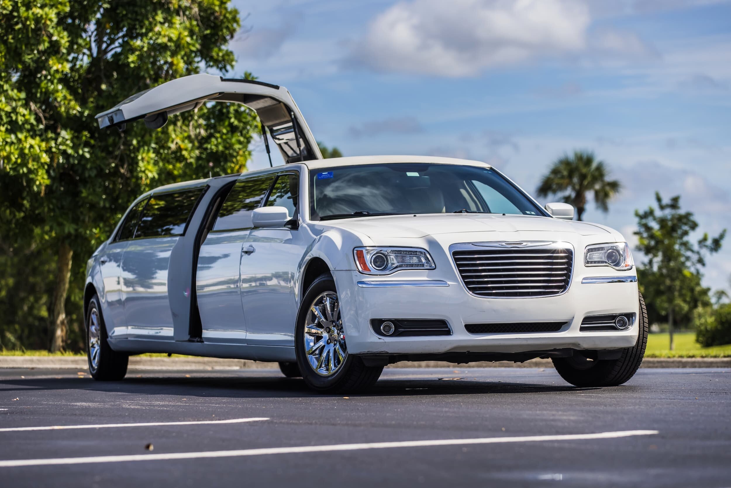 Black Stretch Limo Philadelphia, Pa